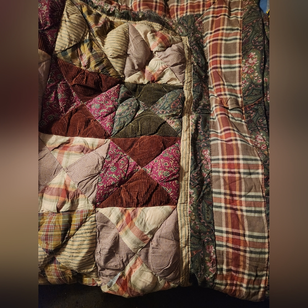 Patchwork Comforter - Multicolor - Picture 2 of 2
